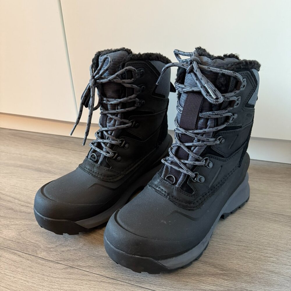 The North Face Women’s Chilkat V 400 Waterproof Snow Boots - 8.5 US